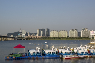Yeouido park - Pedal boats Yeouido park - Pédalos