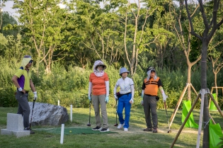 Yeouido - Golf for elder Yeouido - Golf du quatrième age